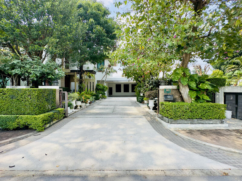 Navatanee Residence, Bangkok