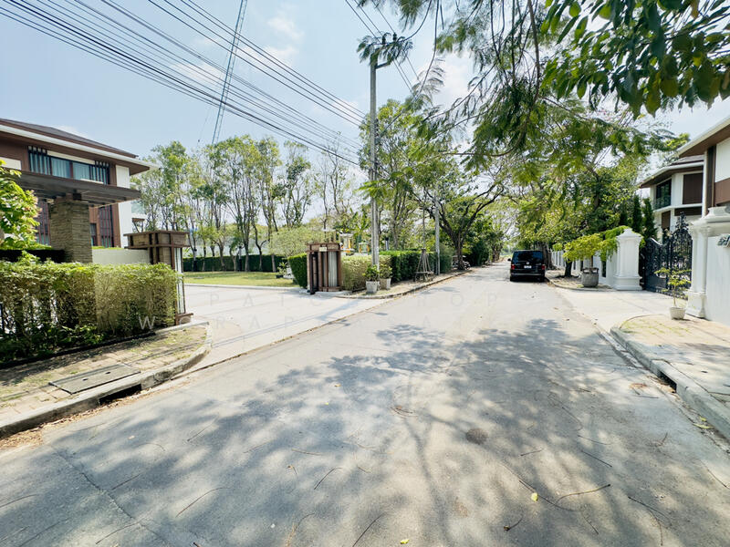 Navatanee Residence, Bangkok
