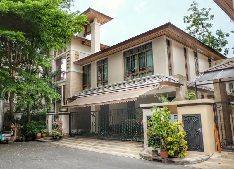 Baan Sansiri Sukhumvit 67, Bangkok