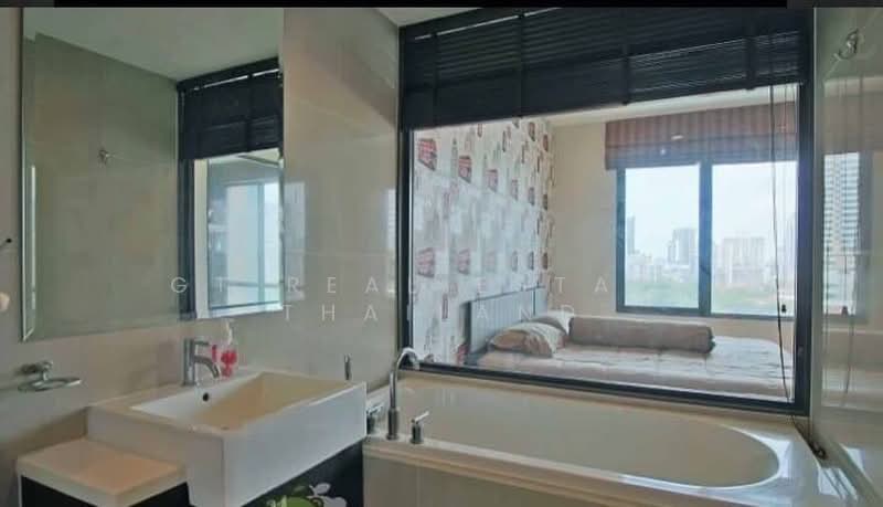 Villa Asoke, Bangkok