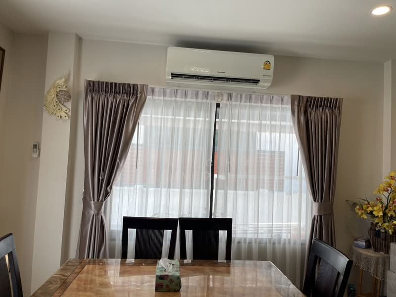 Centro Ramindra-Chatuchot, Bangkok