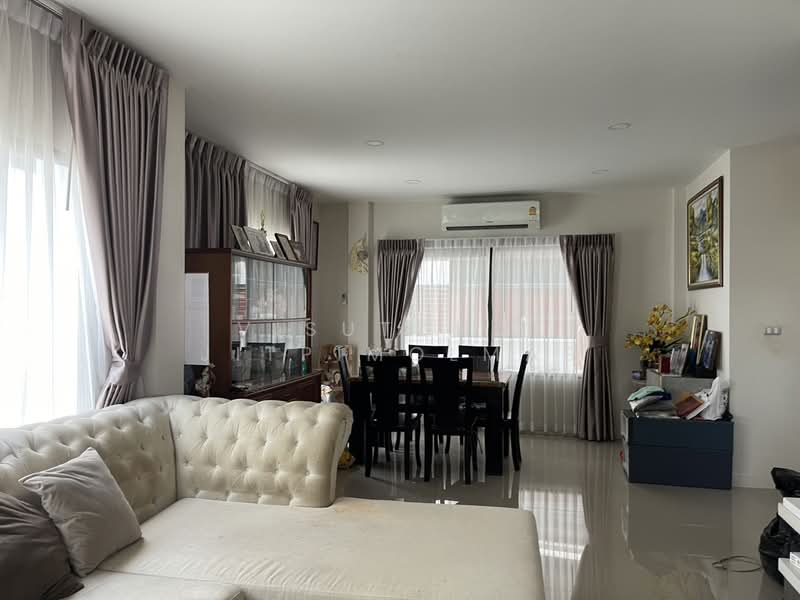 Centro Ramindra-Chatuchot, Bangkok