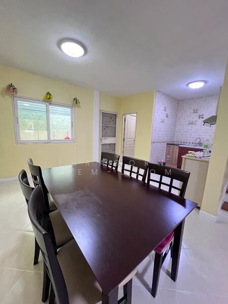 3-Bedroom Townhouse, Bangkok