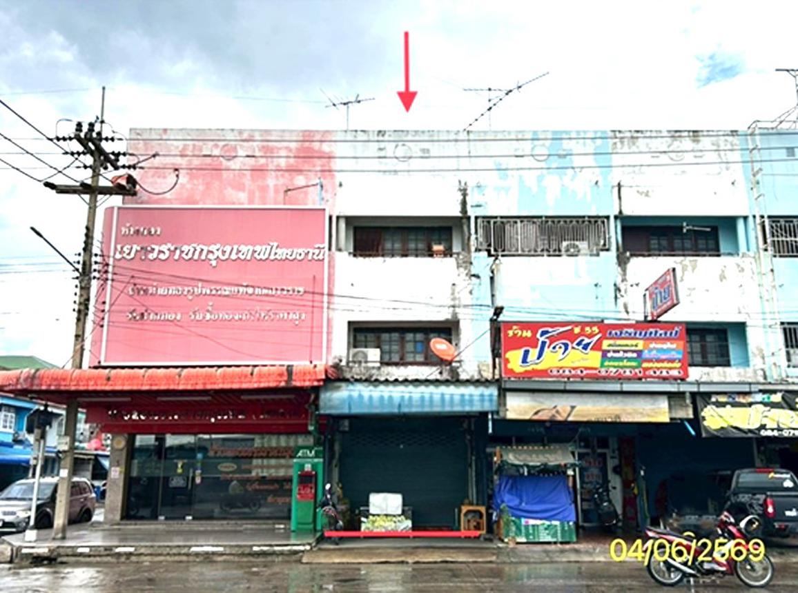 บ้านพักอาศัยประเภท 3 ชั้น ชั้น 1-3 ห้อง 3 ห้อง 2 ห้องนอน 2 ห้องน้ำ 1 ห้องครัว 1 ห้องรับแขก 1 ห้องทำงาน 1 พื้นที่ใช้สอย 120 ตารางเมตร