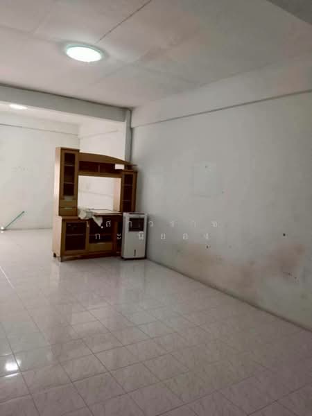 Rungroj Condotel, Bangkok