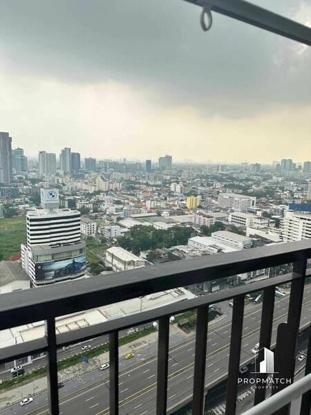 Equinox Phahol Vibha, Bangkok