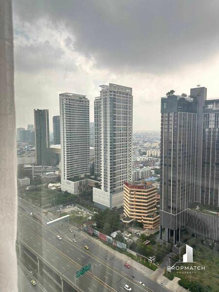Equinox Phahol Vibha, Bangkok