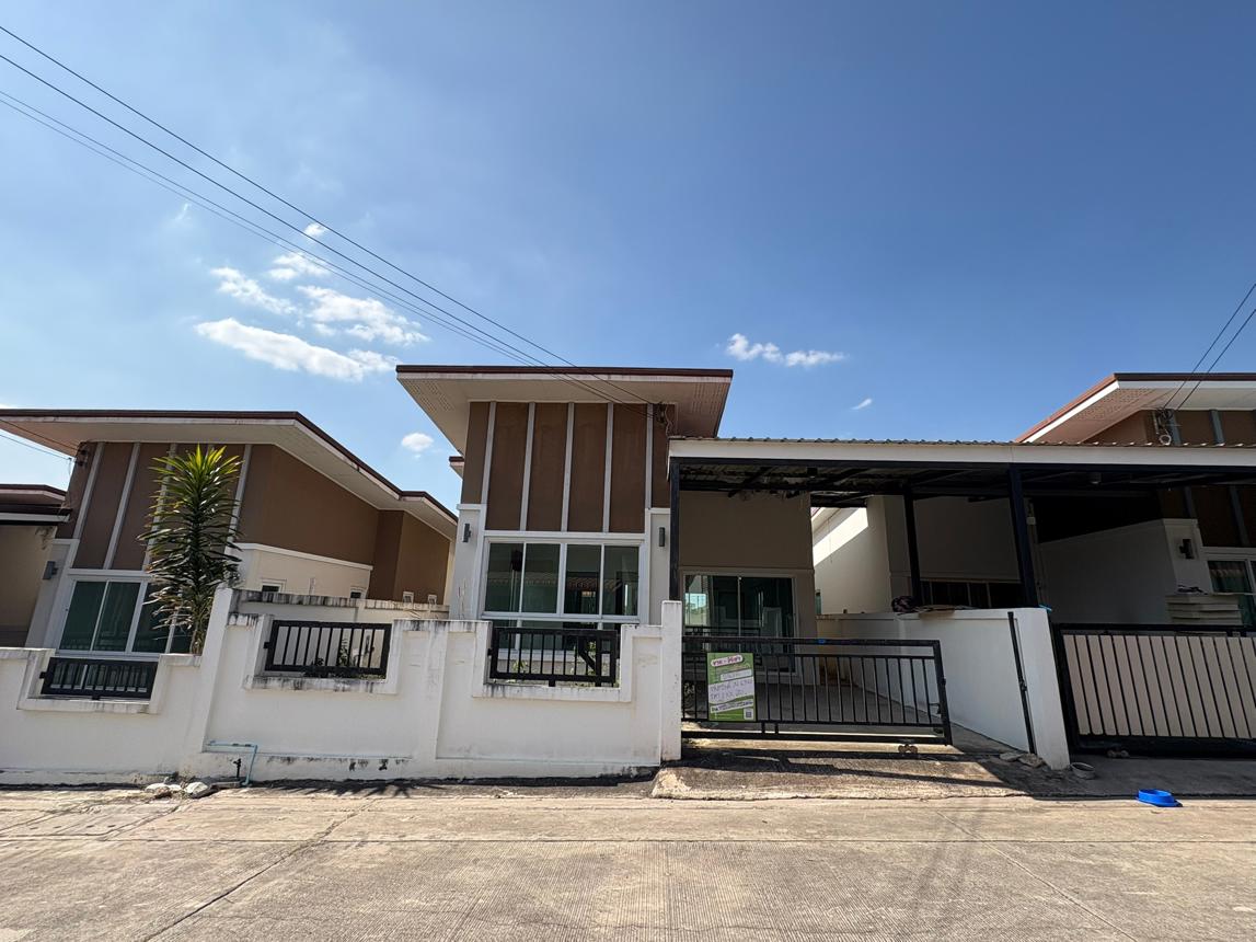 Townhouse, Baan Phalang Thong, Living Home, Nikhom Patthana, Rayong
