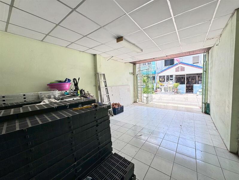 หมู่บ้านกอบกาญจน์, Nonthaburi