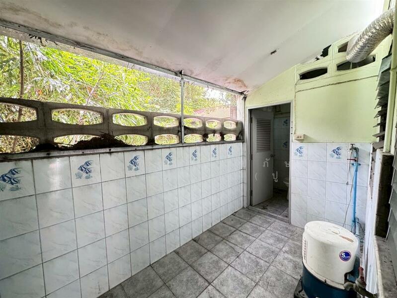 หมู่บ้านกอบกาญจน์, Nonthaburi
