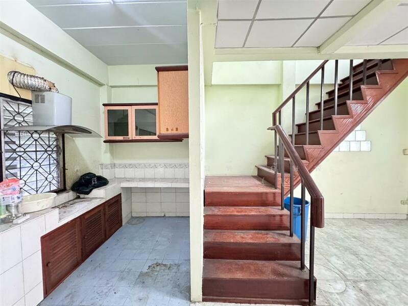 หมู่บ้านกอบกาญจน์, Nonthaburi
