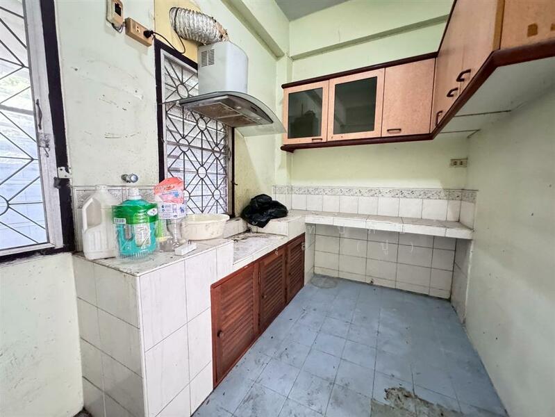 หมู่บ้านกอบกาญจน์, Nonthaburi