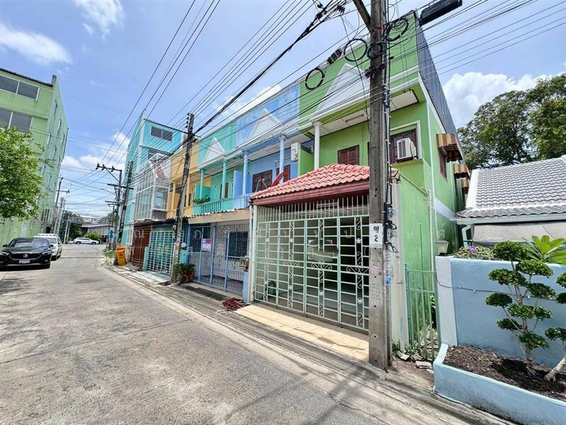 หมู่บ้านกอบกาญจน์, Nonthaburi