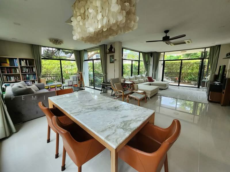undefined, bangkok