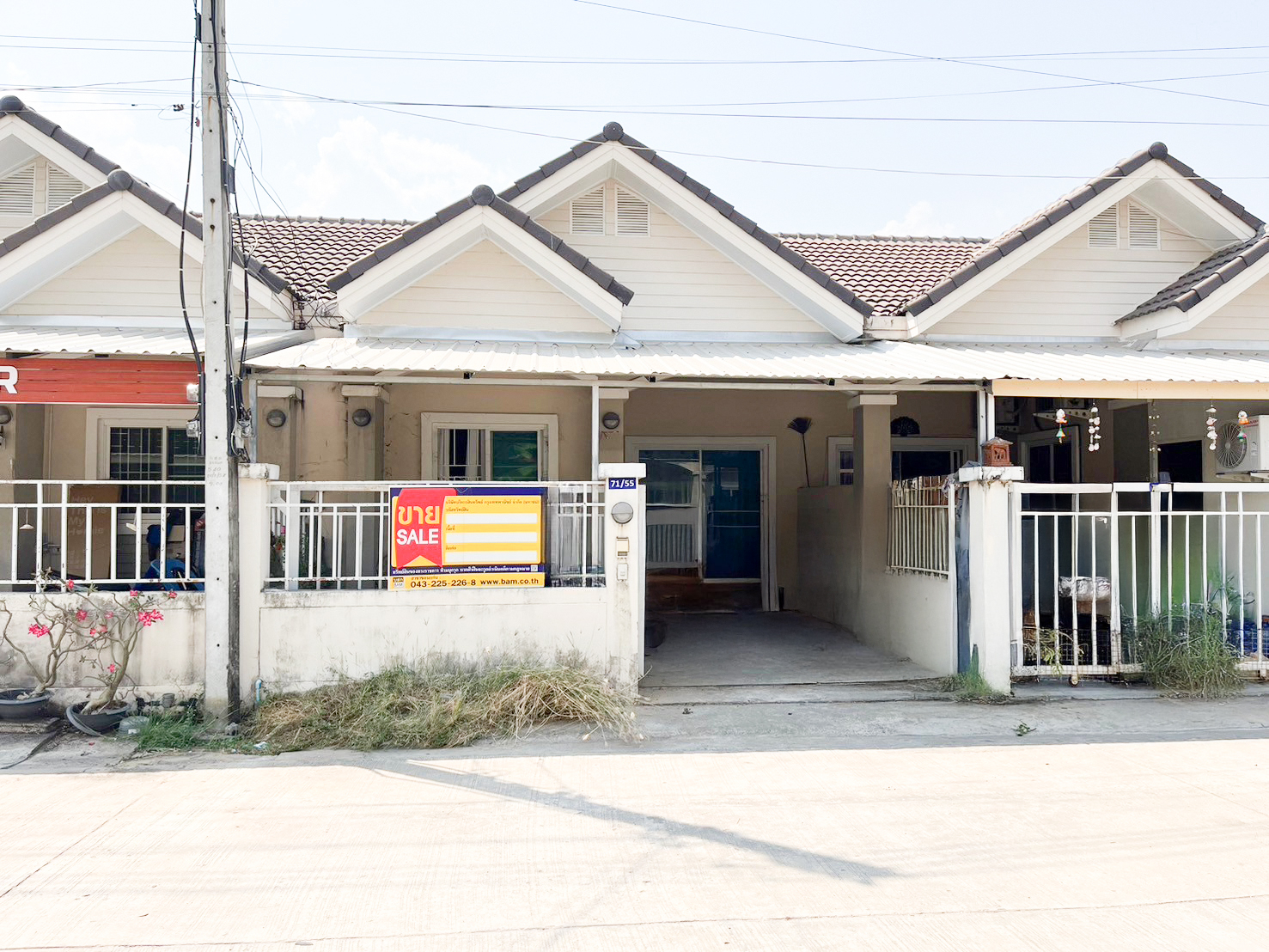 บ้านพักอาศัยสูงติดแม่น้ำ