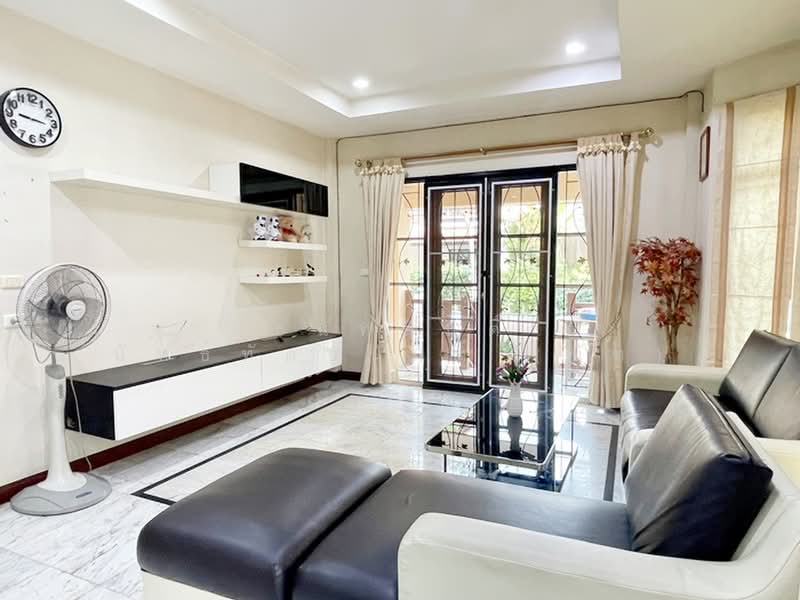 Vararom Prachauthit 98, Bangkok