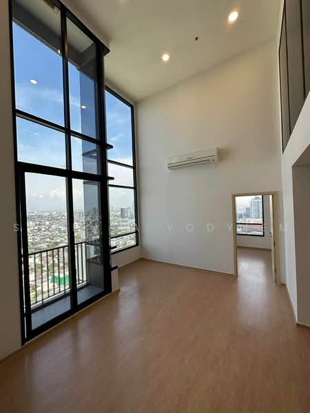 Maru Ekkamai 2, Bangkok