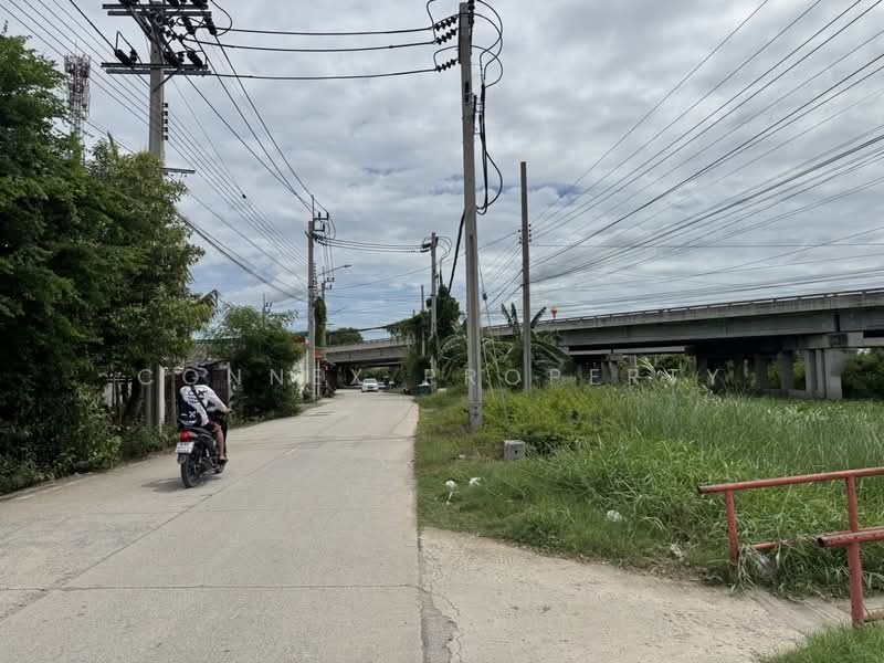 Land on Bangbuathong-Suphanburi Road, Nonthaburi