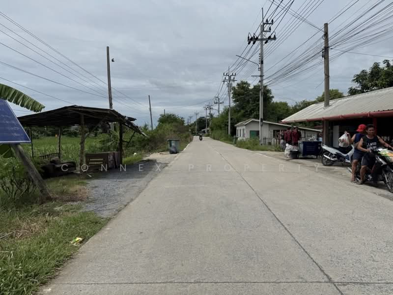 Land on Bangbuathong-Suphanburi Road, Nonthaburi
