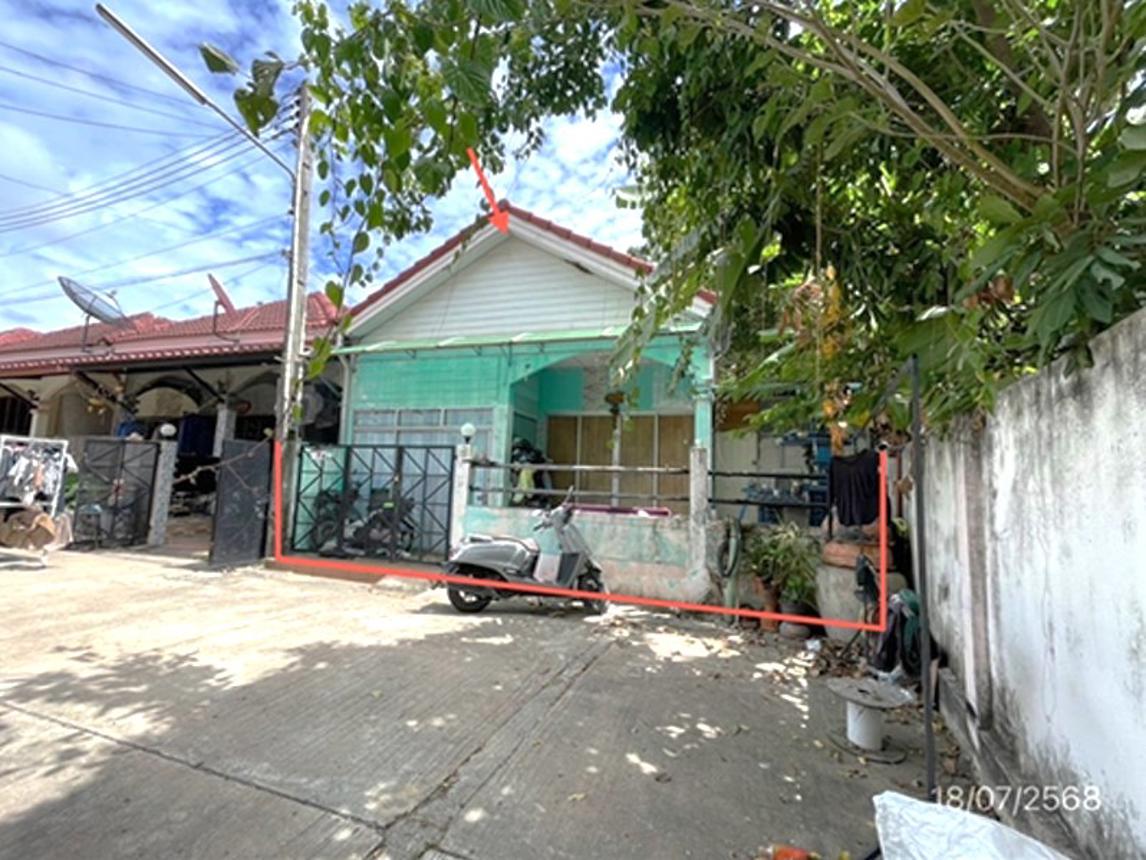 Townhouse in Si Racha, Chonburi