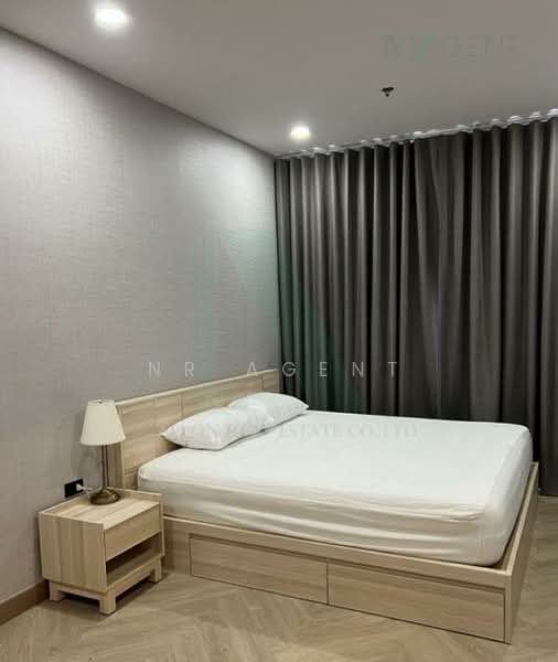 Supalai Loft Yaek Fai Chai Station, Bangkok
