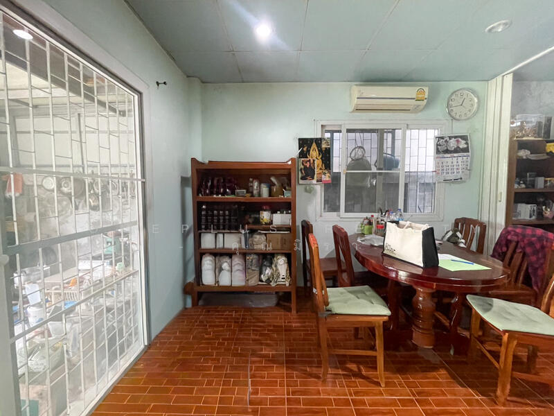 บ้านเดี่ยว 2 ชั้น ทำเลดี ซอยเคหะร่มเกล้า29, Bangkok