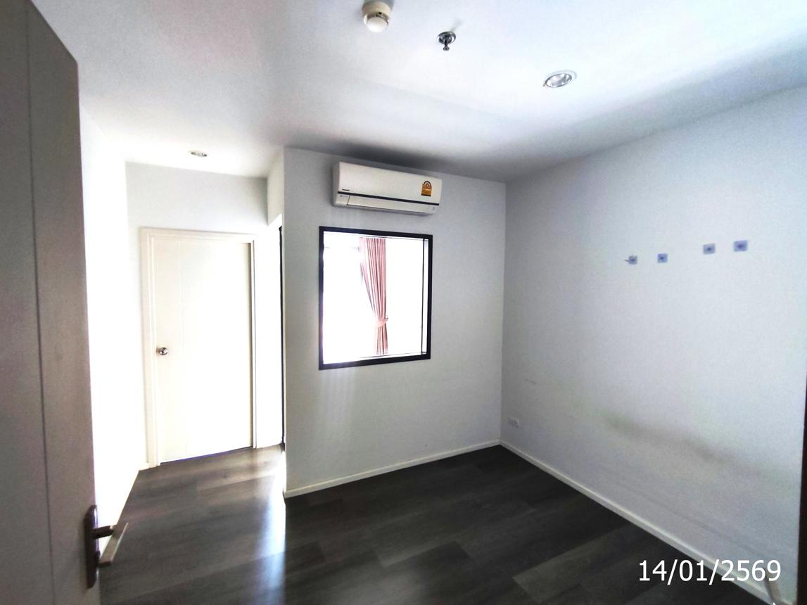 Condominium The Stage Thap Thoen Intersection Bang Sue Bangkok