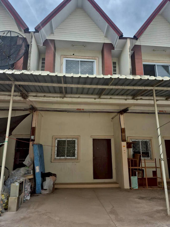 Townhouse at Ban Saeng Theep, Prachin Buri, Buriram Province