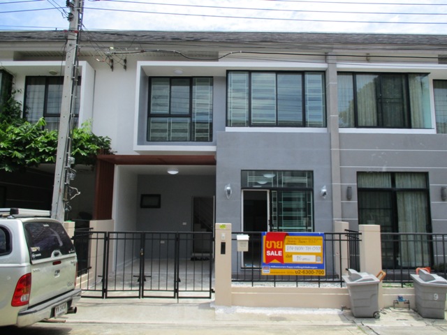 บ้านพักวิลล่าบางบัวทอง