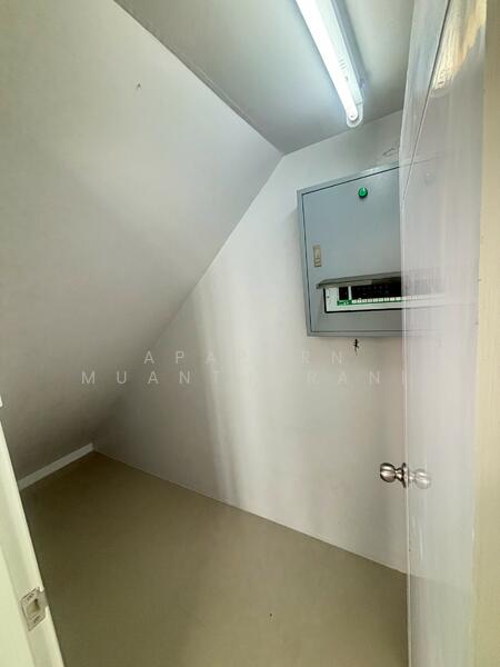 ขายโฮมออฟฟิศ 3 ชั้น บ้านหลังสวน พุทธมณฑลสาย 4 - เพชรเกษม สภาพใหม่มือ 1, Nakhon Pathom