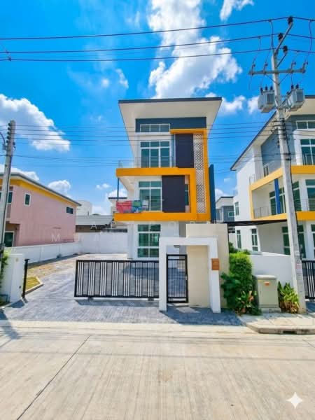 ขายโฮมออฟฟิศ 3 ชั้น บ้านหลังสวน พุทธมณฑลสาย 4 - เพชรเกษม สภาพใหม่มือ 1, Nakhon Pathom
