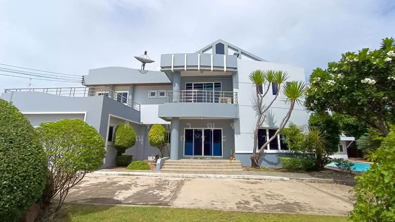 Large Detached House Near Central Rama 2, Bangkok