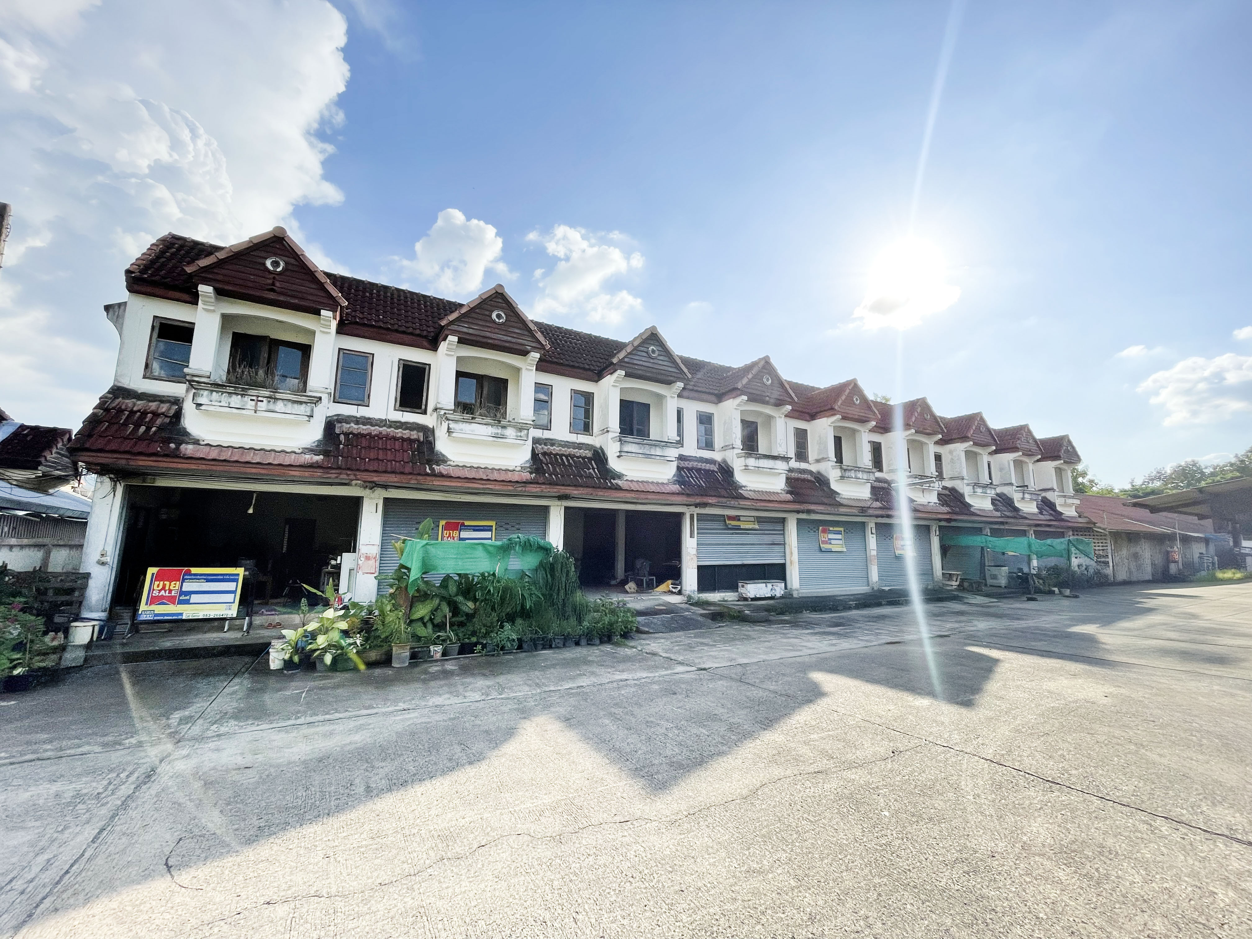 Townhouse at Rong Wua Red View Project, San Kamphaeng