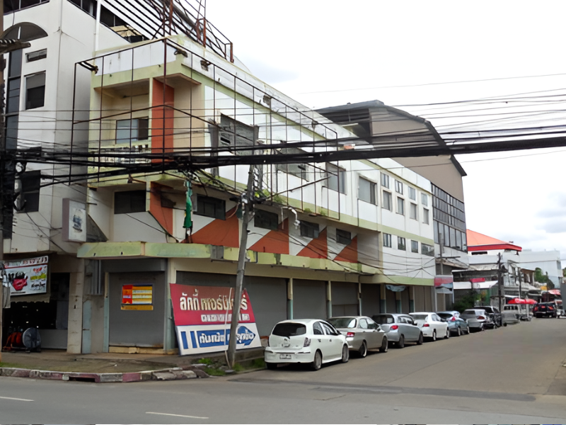 Commercial Townhouse in Roi Et City