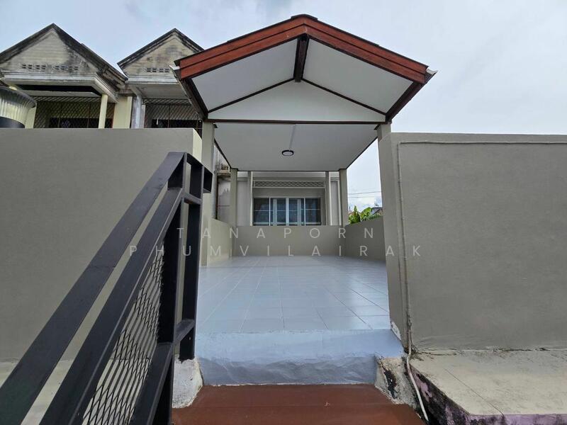 4-BR Townhouse, Bangkok