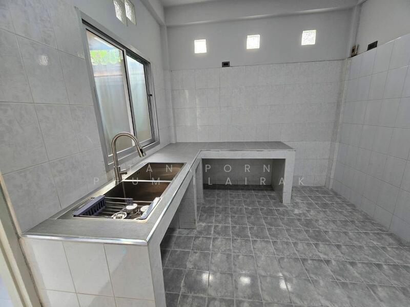 4-BR Townhouse, Bangkok