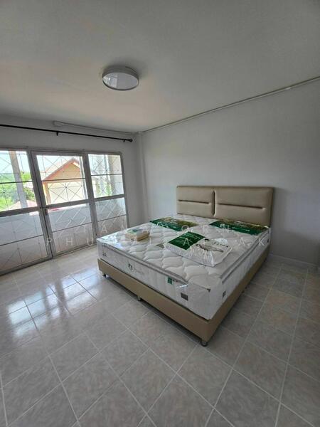 4-BR Townhouse, Bangkok