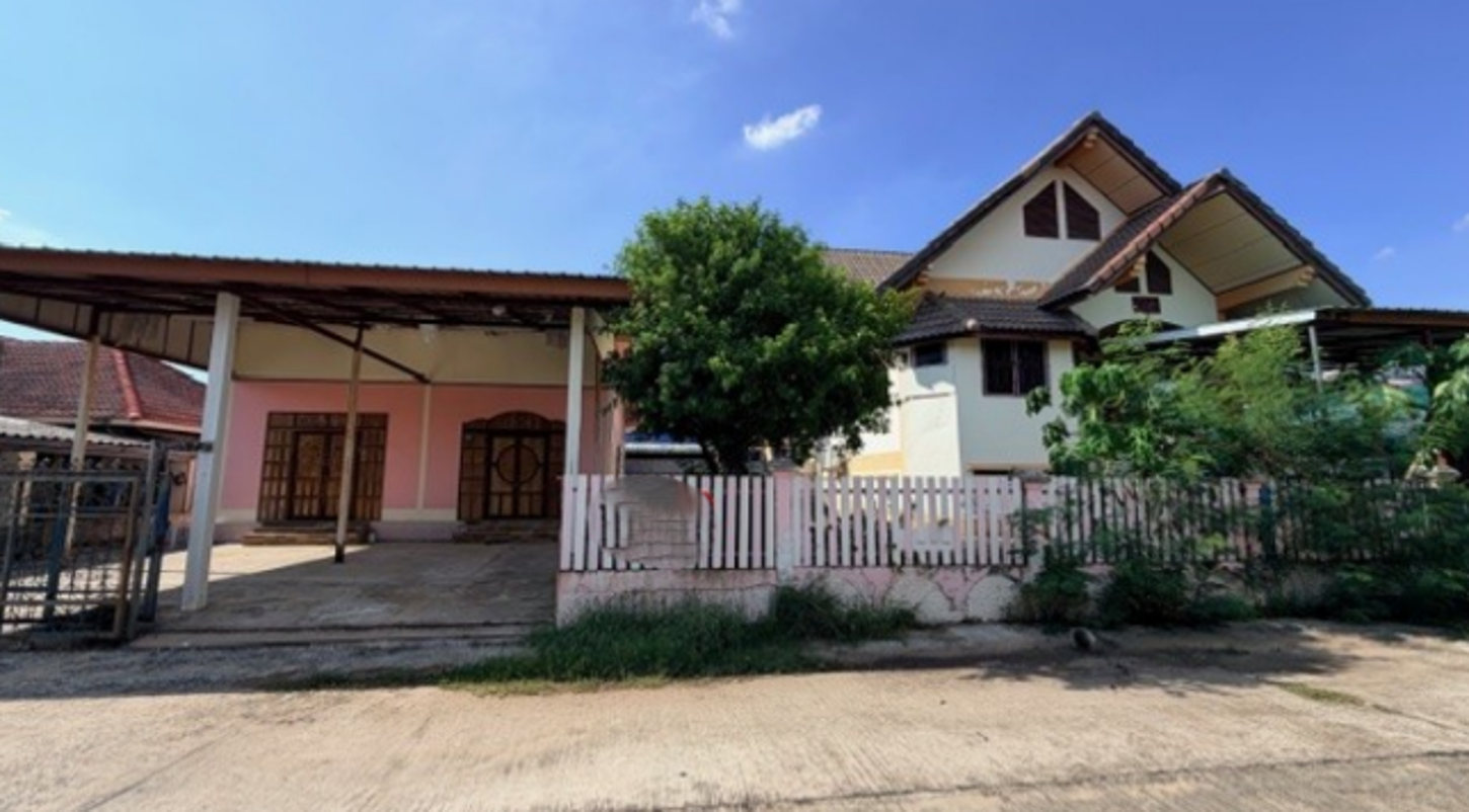 Single-Family House in Chumphol Buri, Surin Province