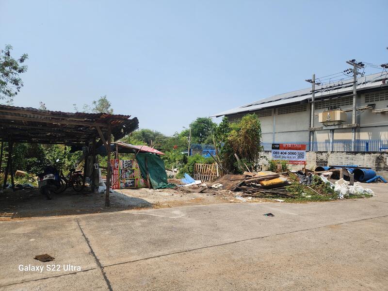 Vacant land for sale in Thai Prakan 3 Village, Theparak Road, near Bangna and Suvarnabhumi Airport., Samut Prakan