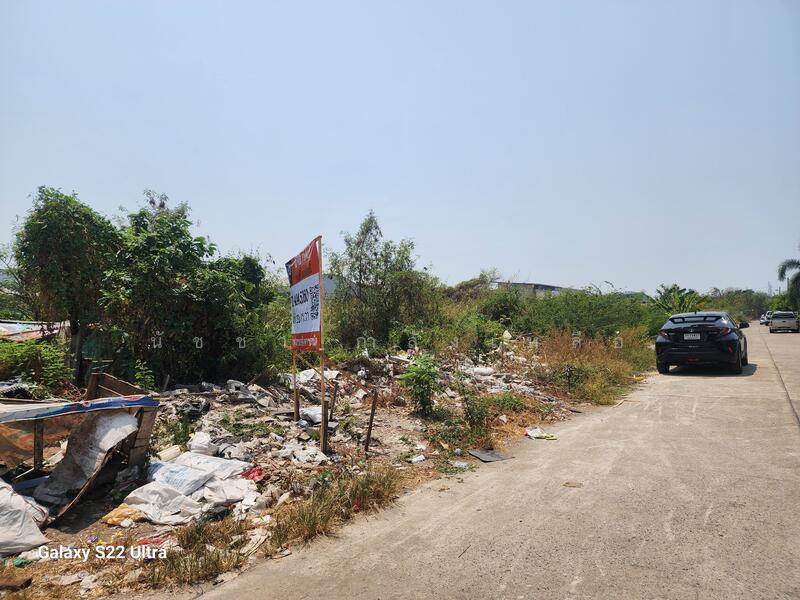 Vacant land for sale in Thai Prakan 3 Village, Theparak Road, near Bangna and Suvarnabhumi Airport., Samut Prakan