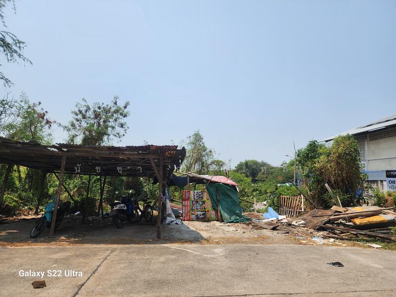 Vacant land for sale in Thai Prakan 3 Village, Theparak Road, near Bangna and Suvarnabhumi Airport., Samut Prakan