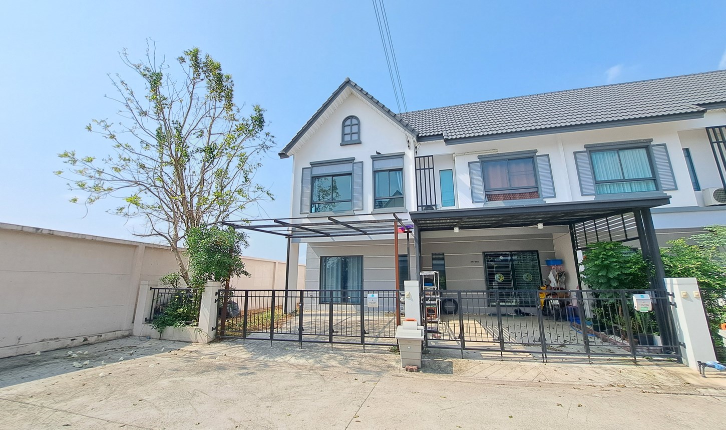 Townhouse at The Modernvillla (outside project area) Chachoengsao Province Chachoengsao
