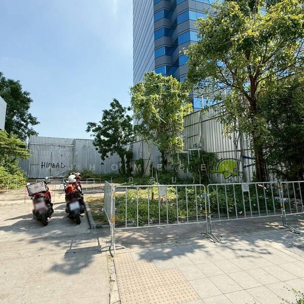 ที่ดินพร้อมสิ่งปลูกสร้าง เนื้อที่ 2-2-94.3 ไร่ ติดถนนรัชาภิเษก ห้วยขวาง, Bangkok