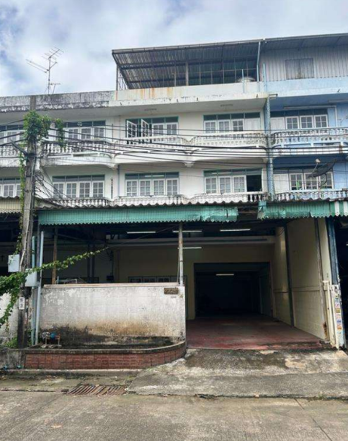 Commercial Townhouse in Nong Kham, Bangkok
