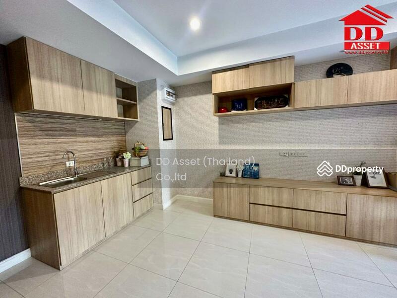 The Brill Condominium Vibhavadi 60, Bangkok