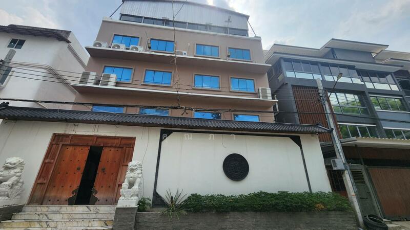 โฮมออฟฟิศ 4 ชั้น หมู่บ้านเกษมสันต์เรซิเดนซ์ ซอยลาดพร้าว122, Bangkok