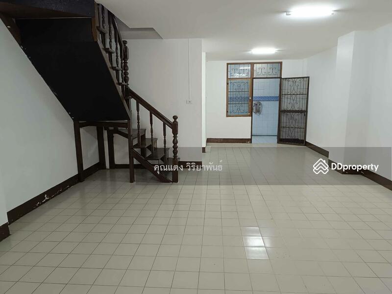 Townhouse for sale Village Village, Soi Khlong Luang 21, Pathum Thani