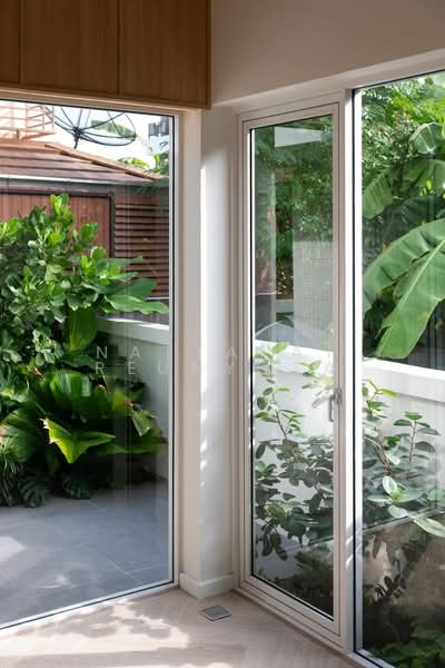 2-BR Townhouse, Bangkok