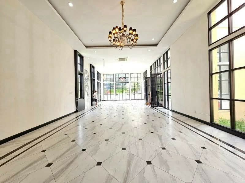2-BR House, Bangkok