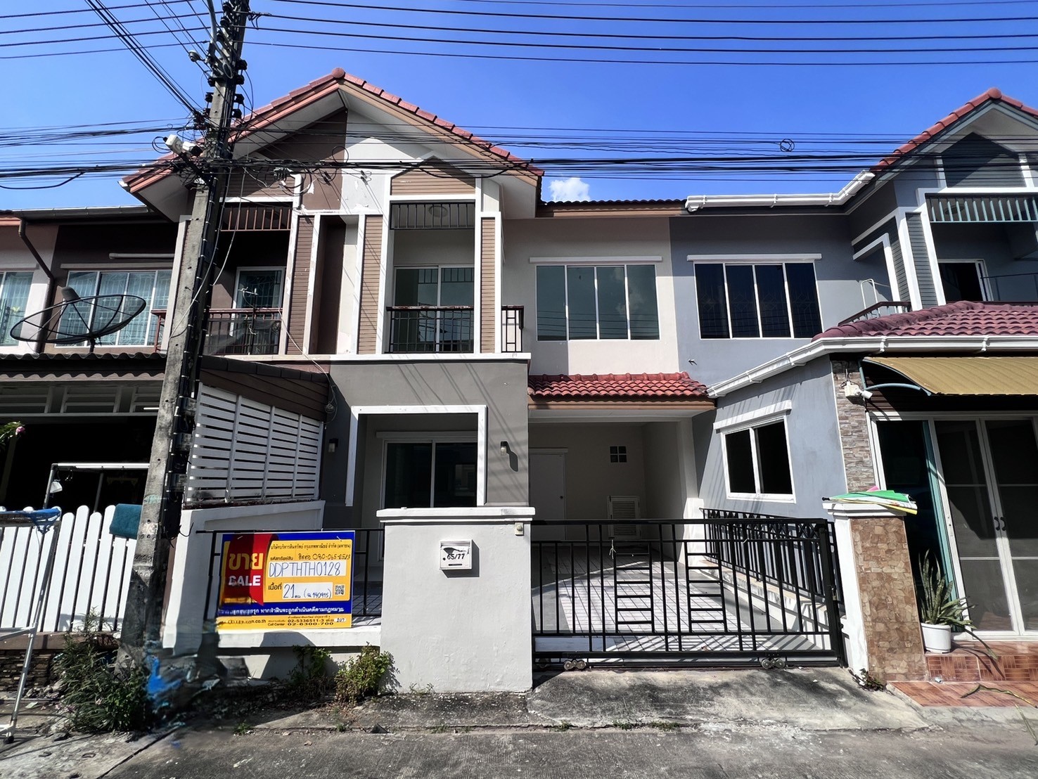 Townhouse project Bann Fah Piya Romyen Phase 10 Lam Luk Ka